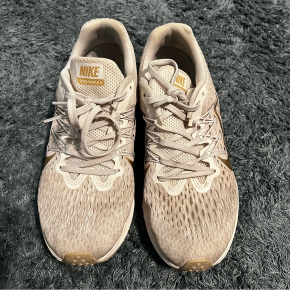 Nike sneakers - Picture 2 of 10